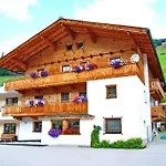 Gaestehaus Hochstaffl Panzió 3*