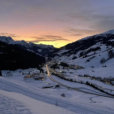 Oda ve Kahvaltı Gaestehaus Hochstaffl 2*