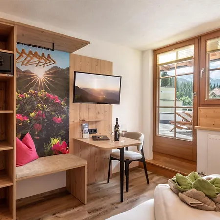Oda ve Kahvaltı Gaestehaus Hochstaffl 2*