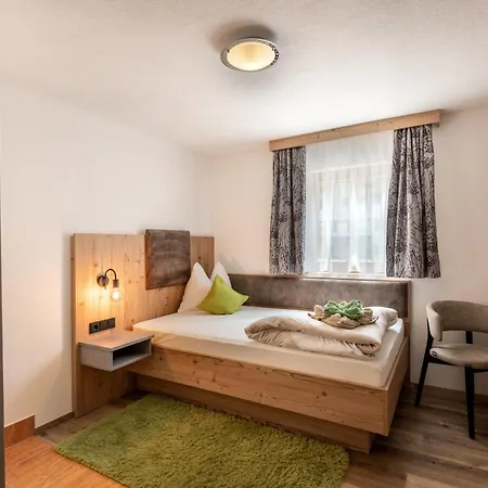Gaestehaus Hochstaffl Panzió 3*