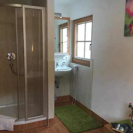 فندق مبيت وإفطار Gaestehaus Hochstaffl 2*
